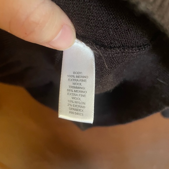 Banana Republic 100% Merino Wool Sweater - Picture 4 of 4